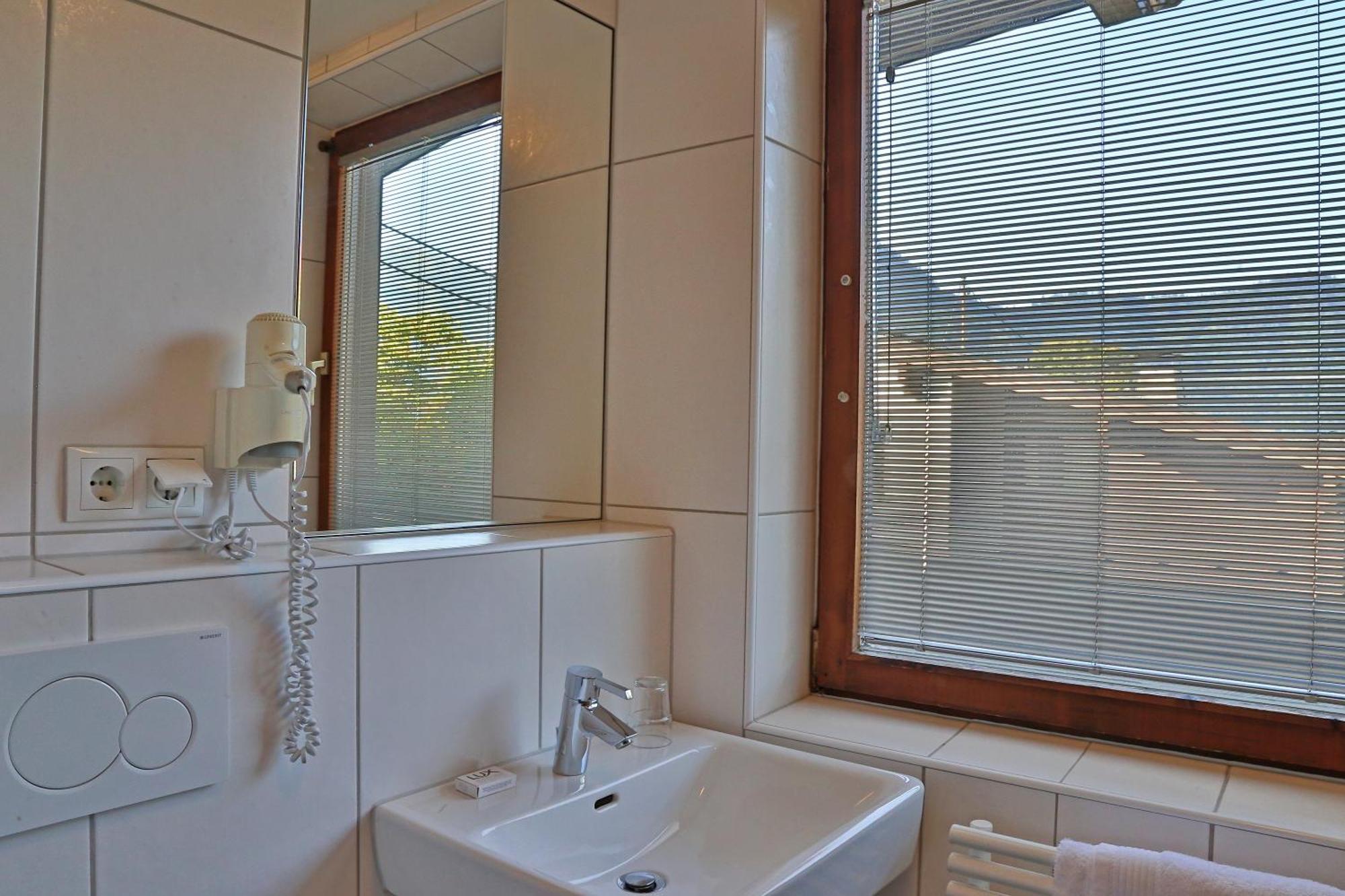 Gasthof Pension Alpenblick Radfeld Bagian luar foto