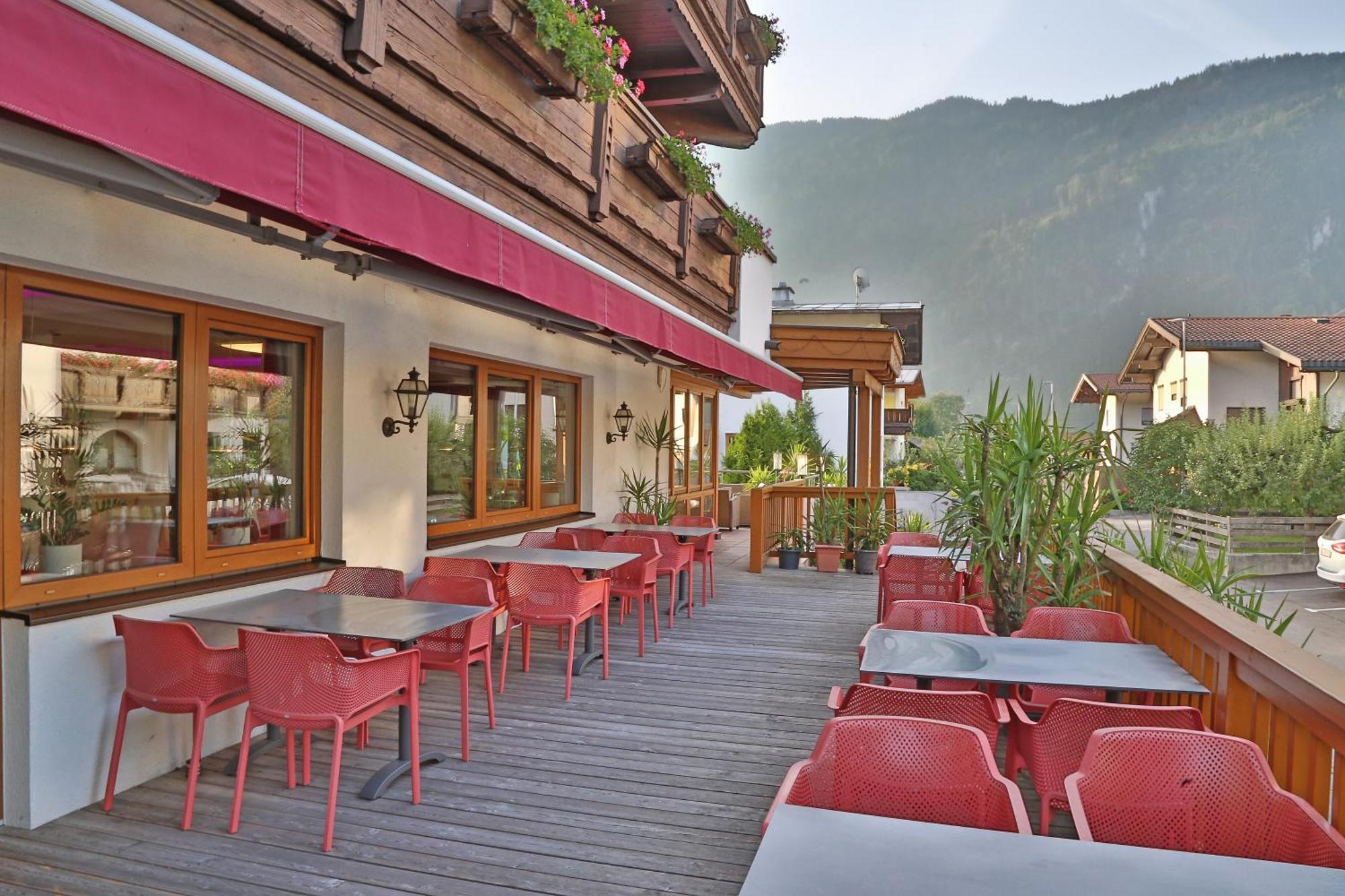 Gasthof Pension Alpenblick Radfeld Bagian luar foto