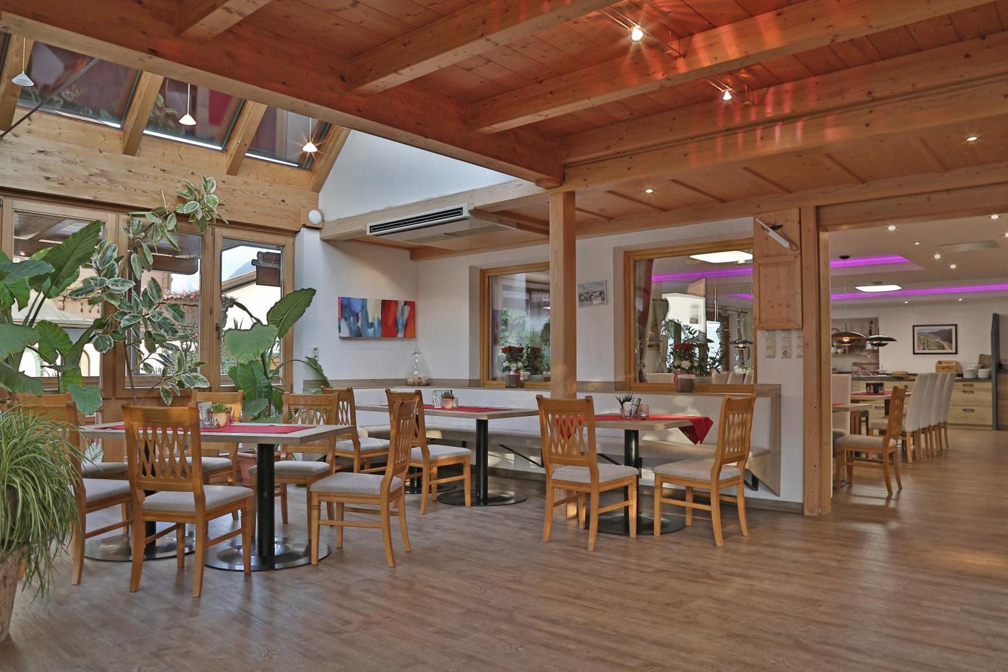 Gasthof Pension Alpenblick Radfeld Bagian luar foto