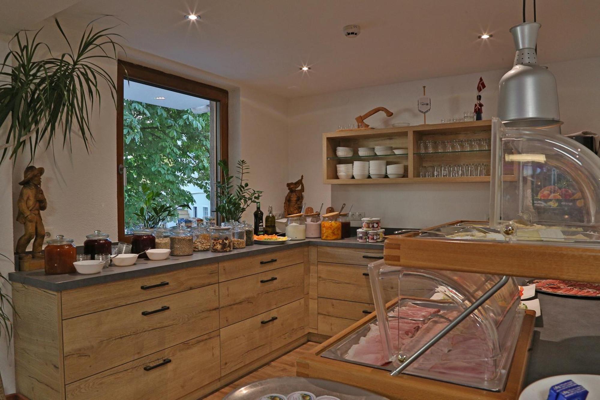 Gasthof Pension Alpenblick Radfeld Bagian luar foto