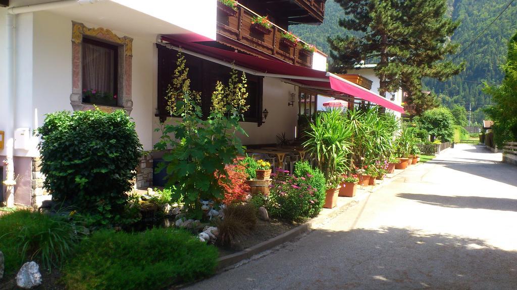Gasthof Pension Alpenblick Radfeld Bagian luar foto