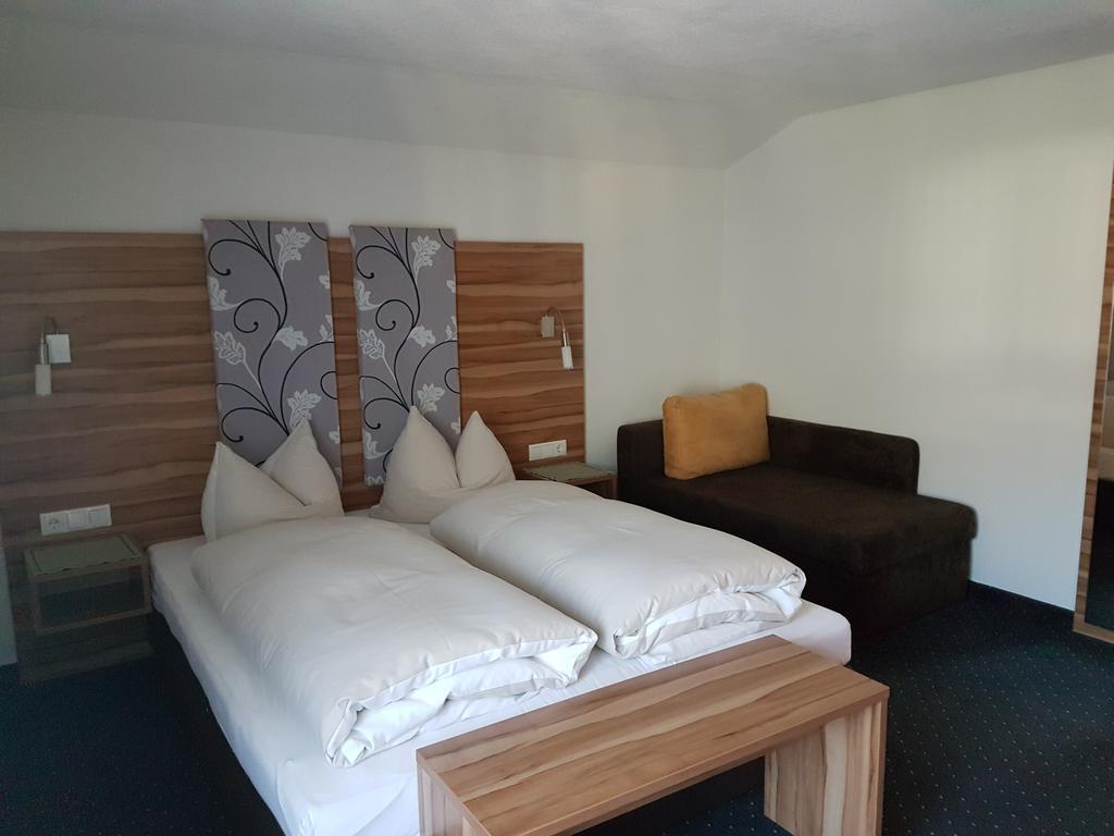 Gasthof Pension Alpenblick Radfeld Bagian luar foto