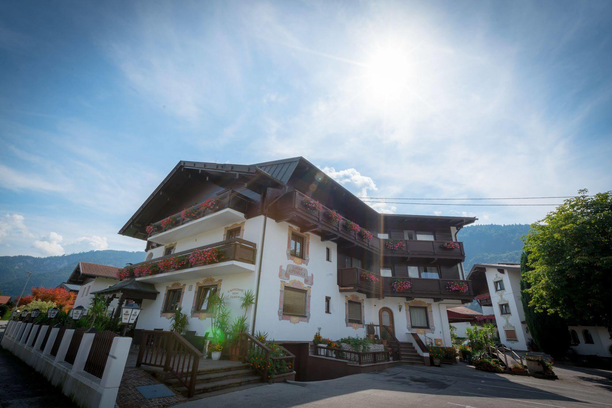 Gasthof Pension Alpenblick Radfeld Bagian luar foto