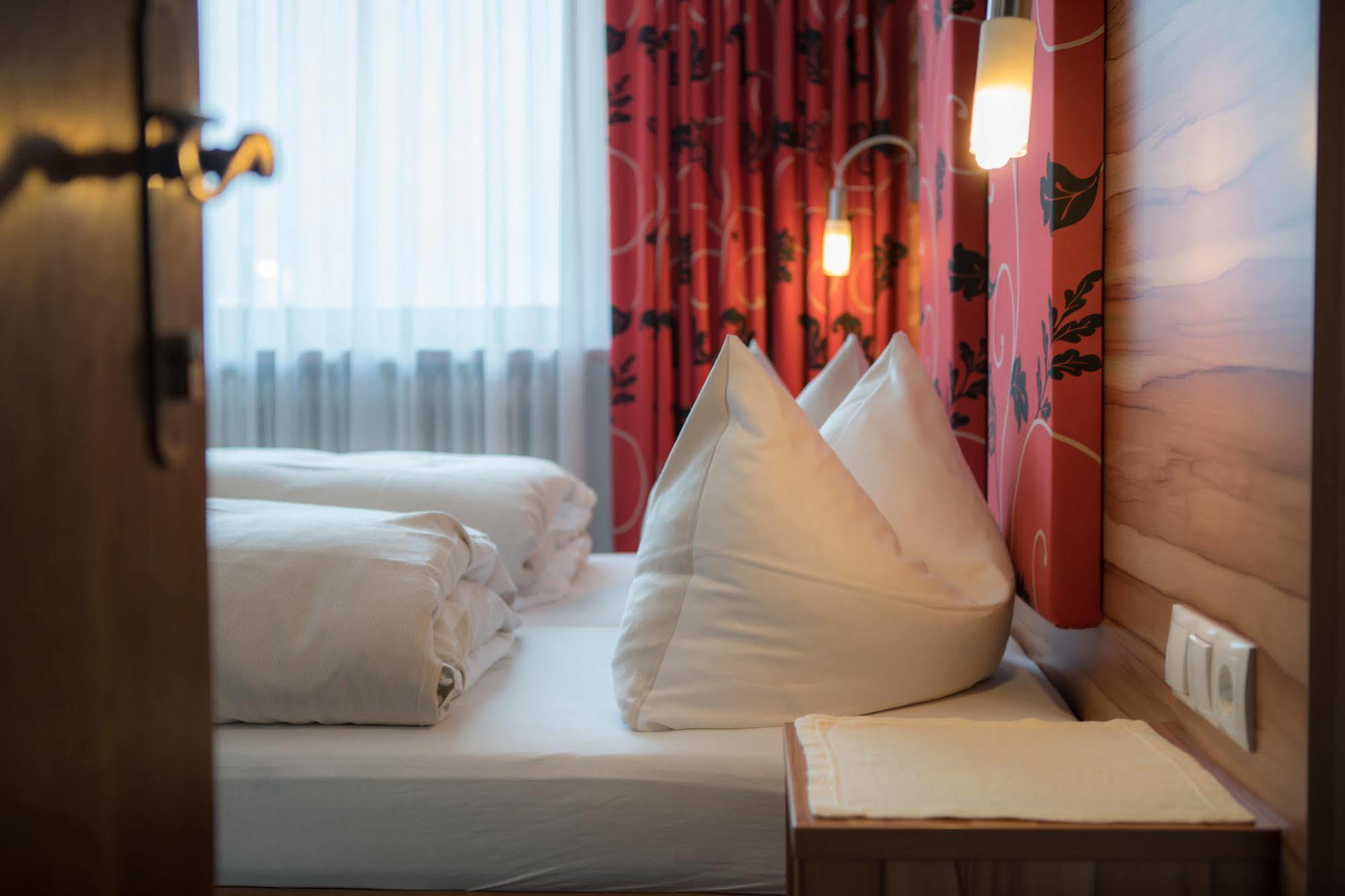 Gasthof Pension Alpenblick Radfeld Bagian luar foto