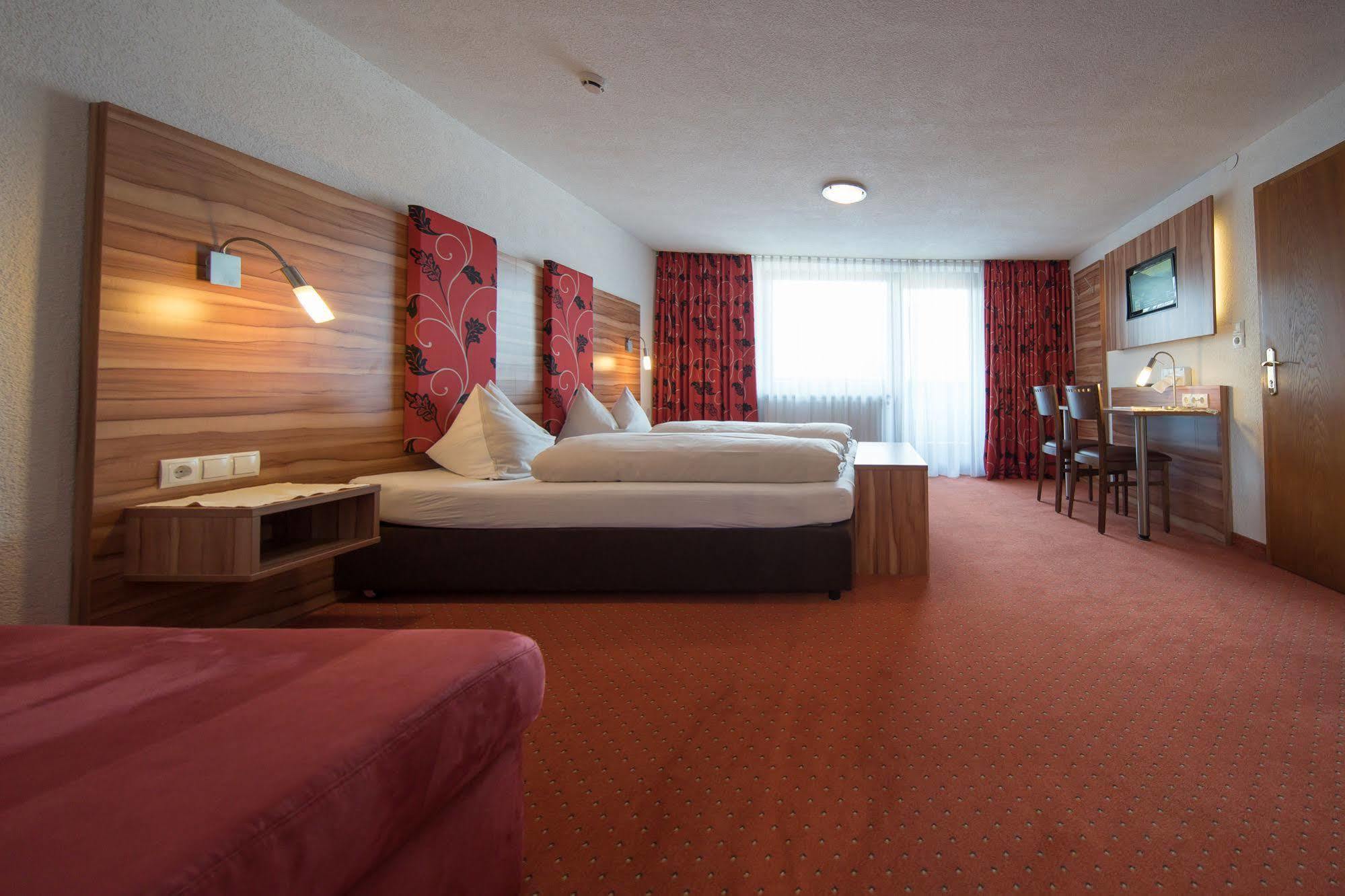 Gasthof Pension Alpenblick Radfeld Bagian luar foto