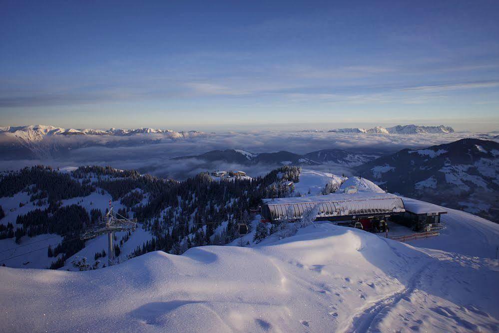 Gasthof Pension Alpenblick Radfeld Bagian luar foto